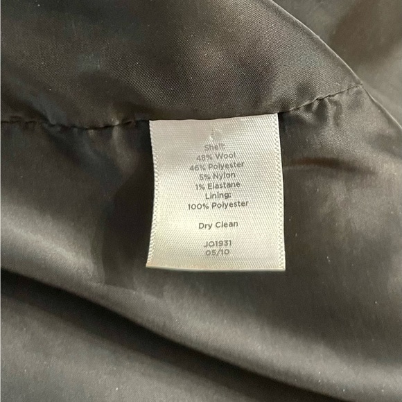 TALBOTS, NWOT, GREY TWEED, SHORT, SWING COAT. FULLY LINED. SIZE 12P. - Picture 7 of 7